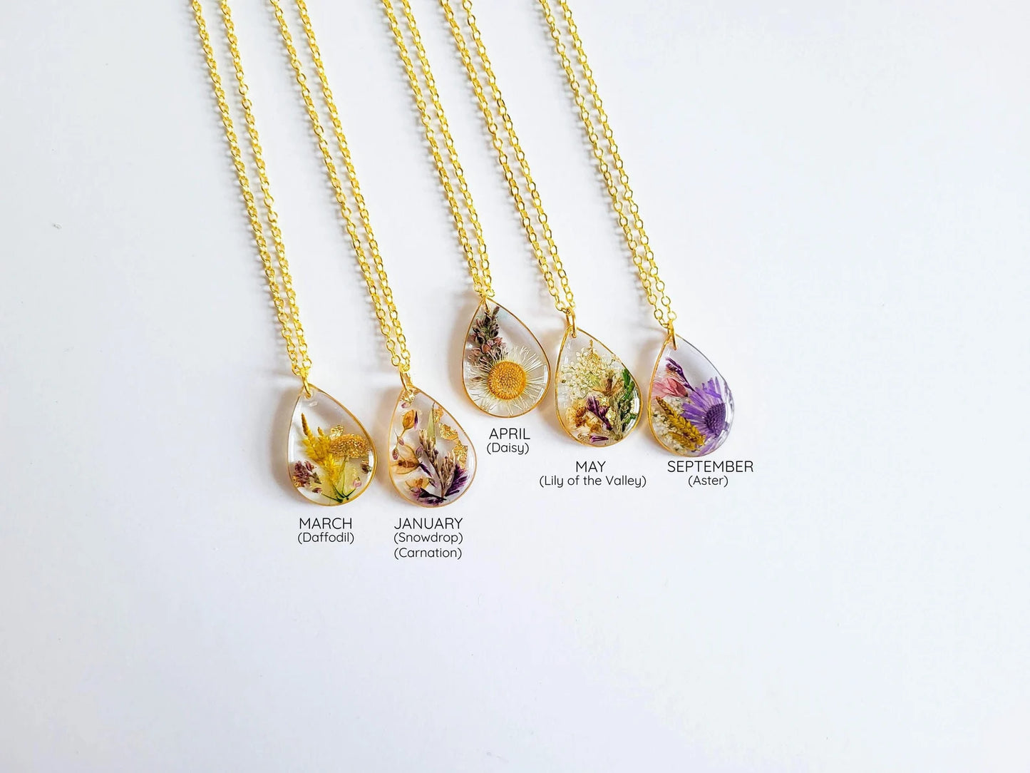 Birth month flower necklace, unique gift for her Birthday, pressed flower necklace, dried flower resin jewelry, botanical jewelry, nature